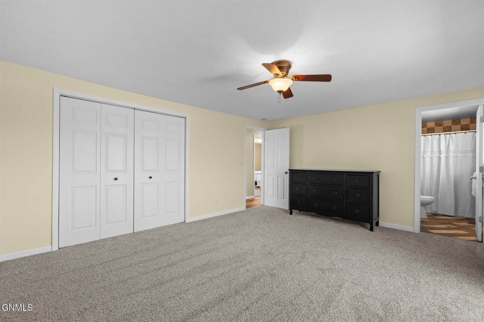 30 70th Street East, Williston, ND 58801