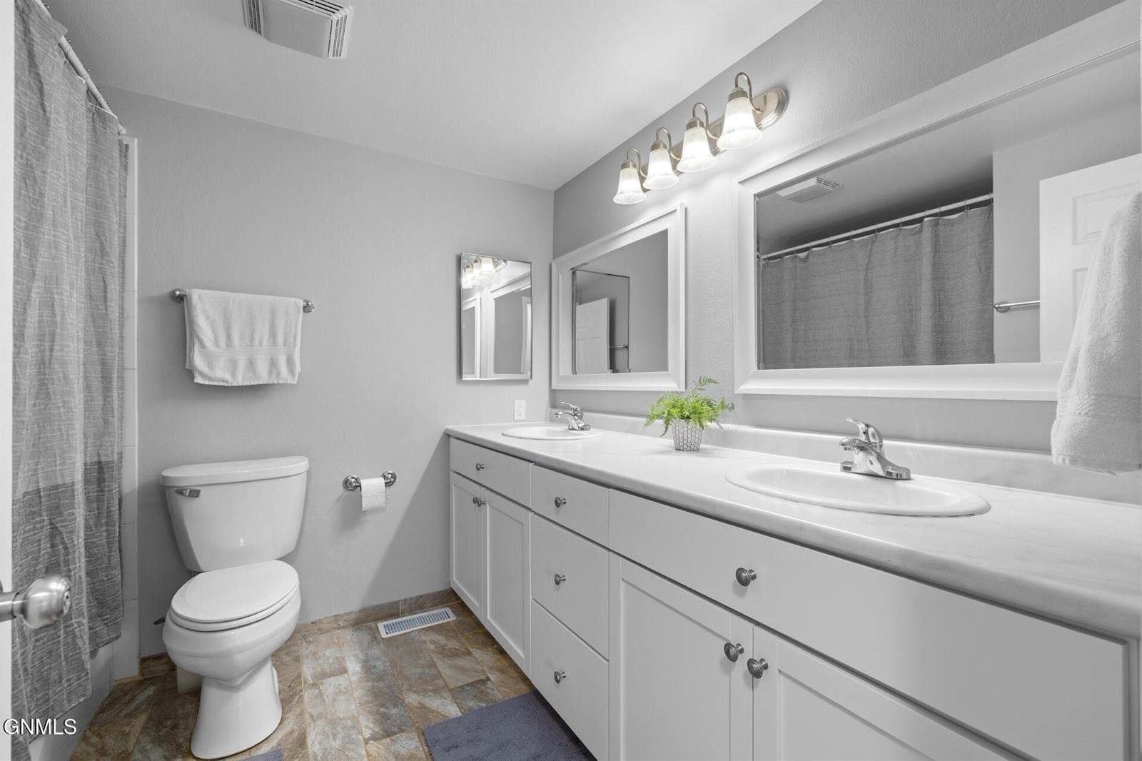 30 70th Street East, Williston, ND 58801