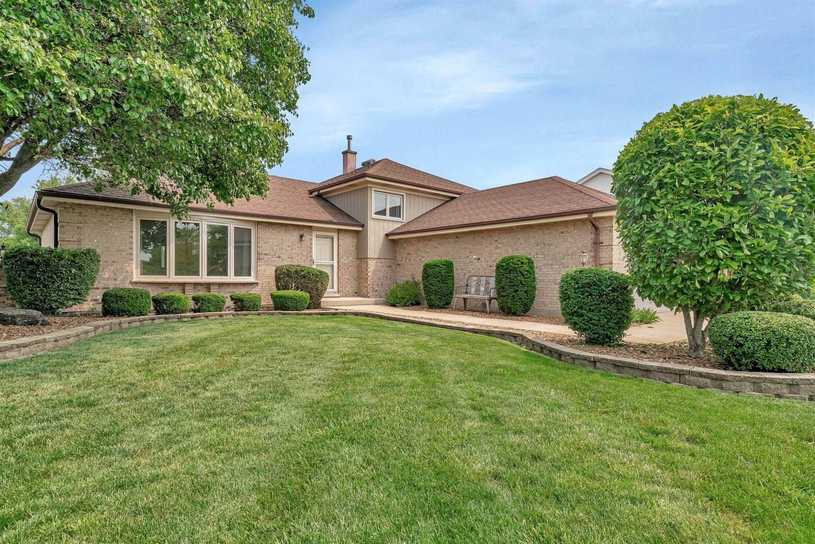 8932 Pebble Beach Lane, Orland Park, IL 60462