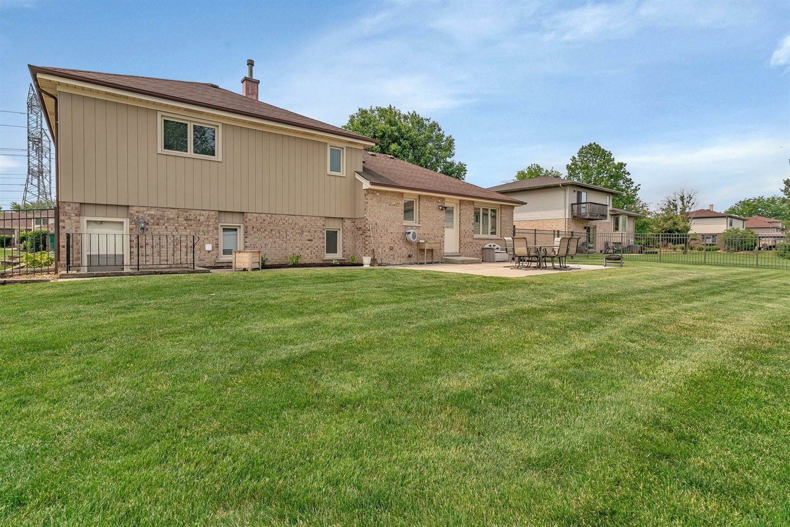 8932 Pebble Beach Lane, Orland Park, IL 60462