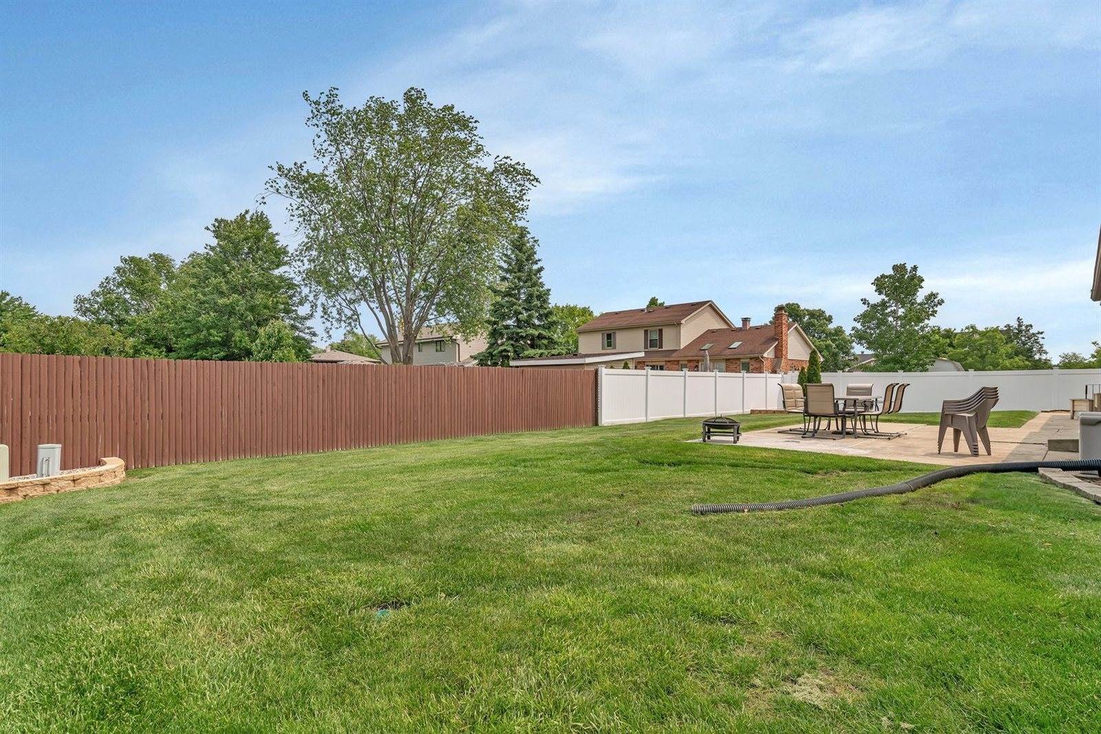 8932 Pebble Beach Lane, Orland Park, IL 60462