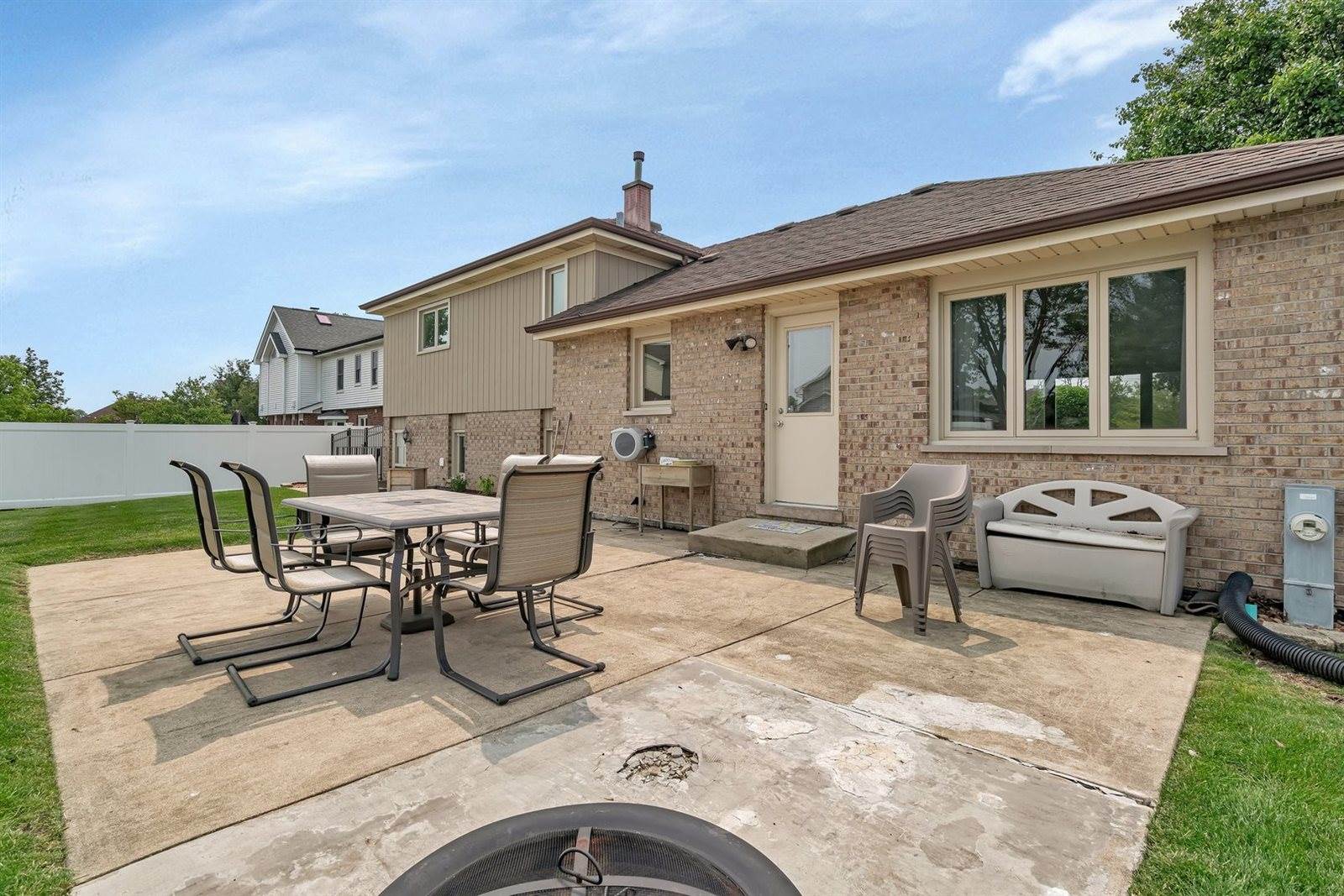 8932 Pebble Beach Lane, Orland Park, IL 60462