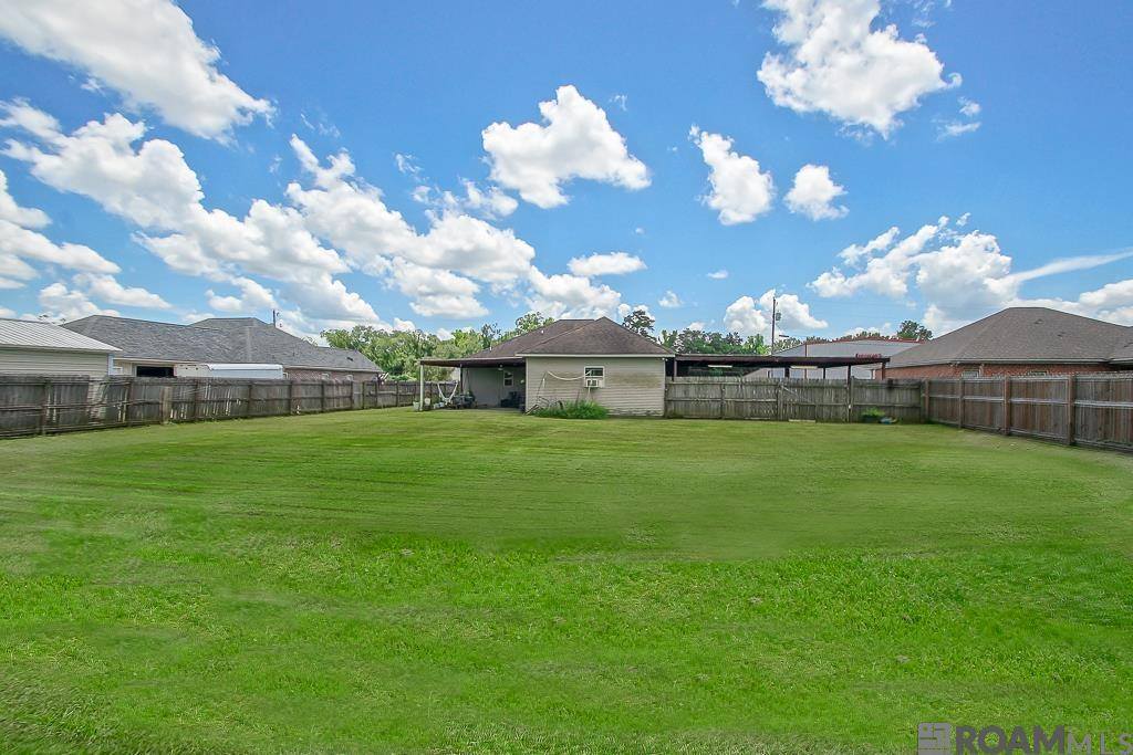 41066 Don Lou Rd, Gonzales, LA 70737