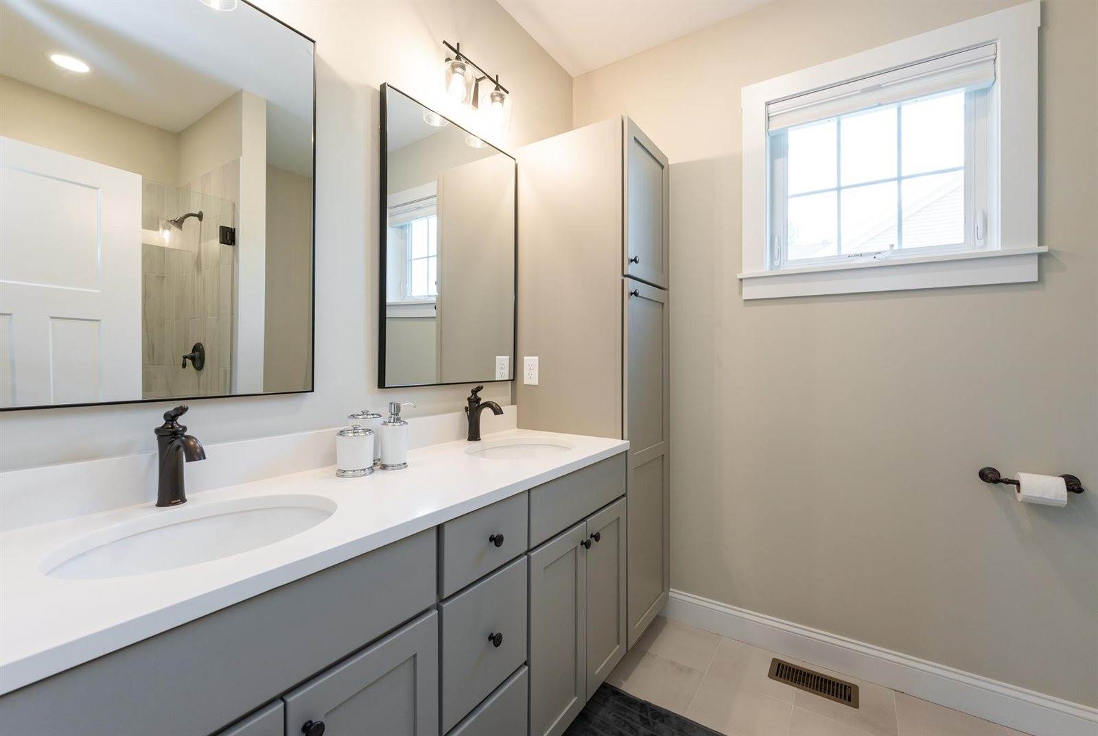 15 Rose Fountain Lane, Hampton, NH 03842