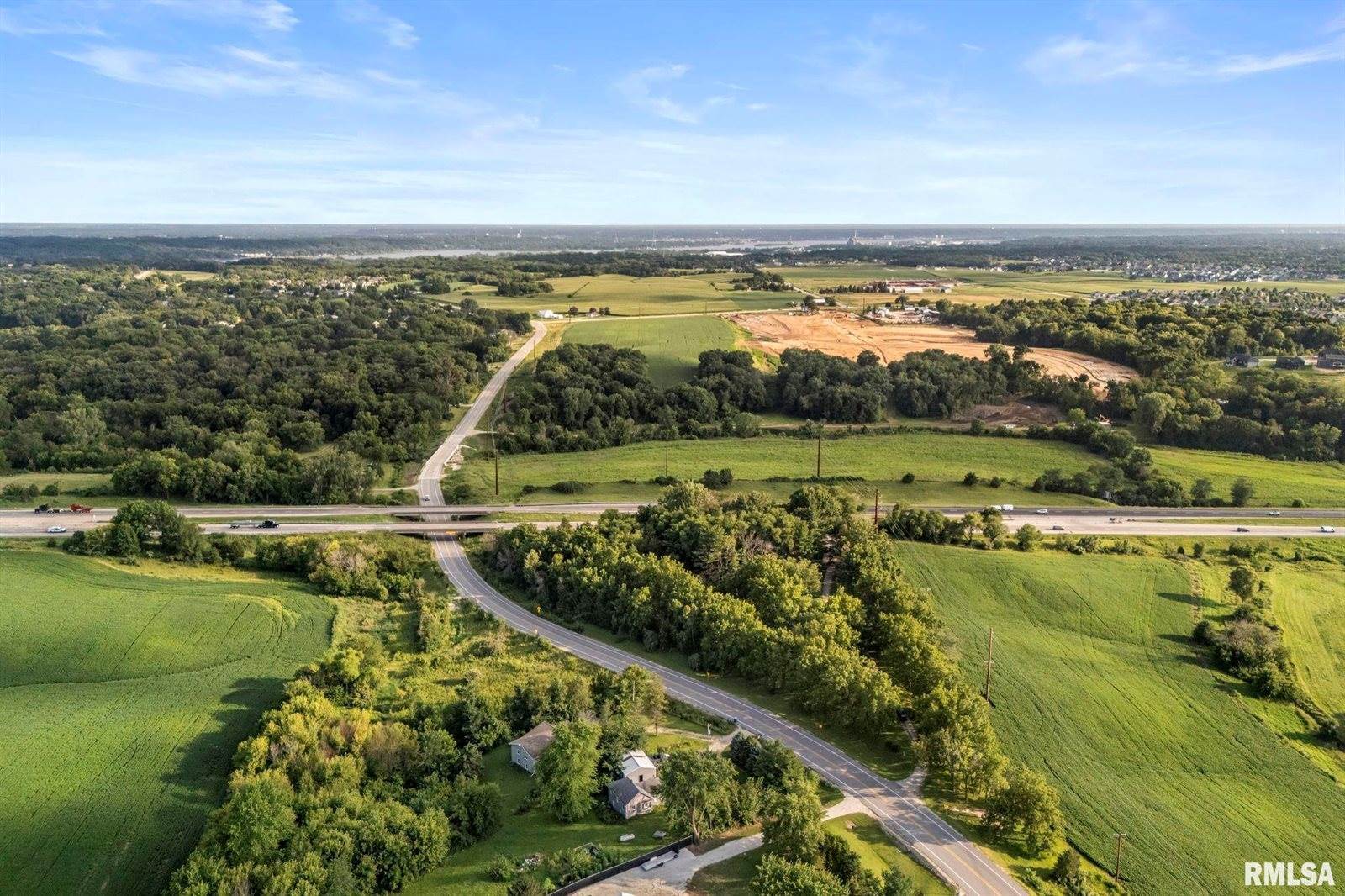 20058 Wells Ferry Road, Bettendorf, IA 52722