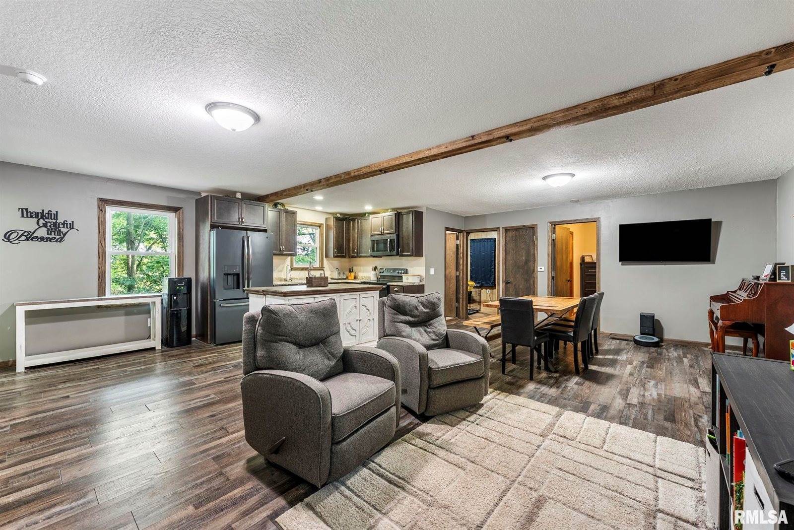 20058 Wells Ferry Road, Bettendorf, IA 52722