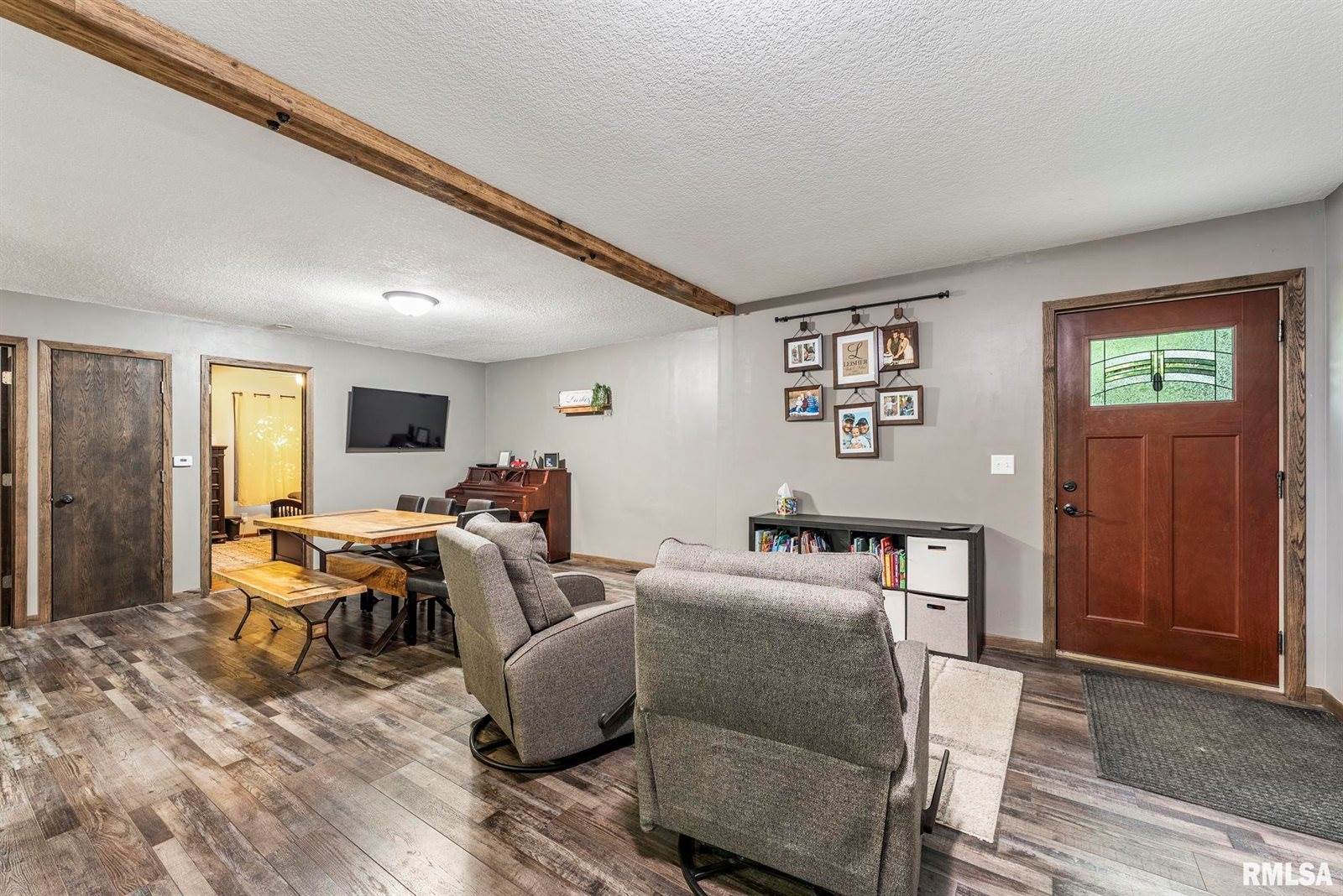 20058 Wells Ferry Road, Bettendorf, IA 52722