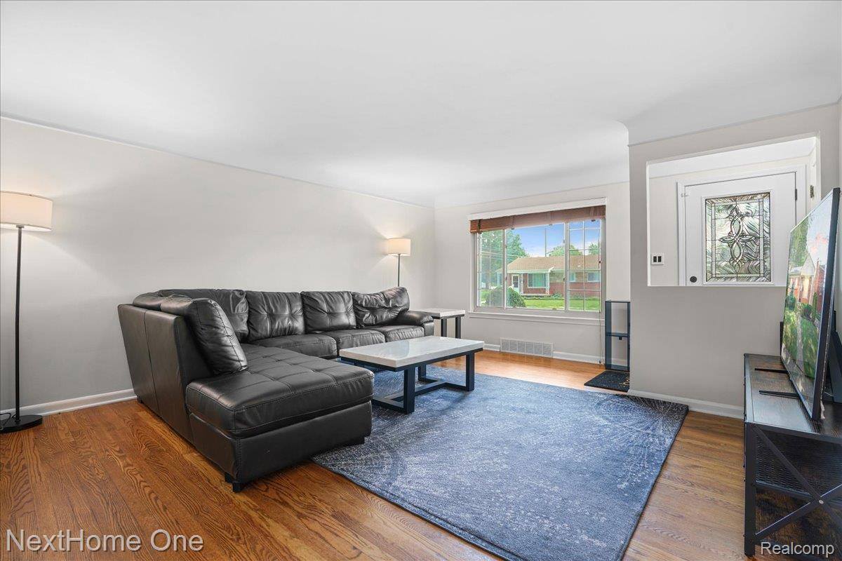 30864 Richland Street, LivoniaCity_Wayne, MI 48150