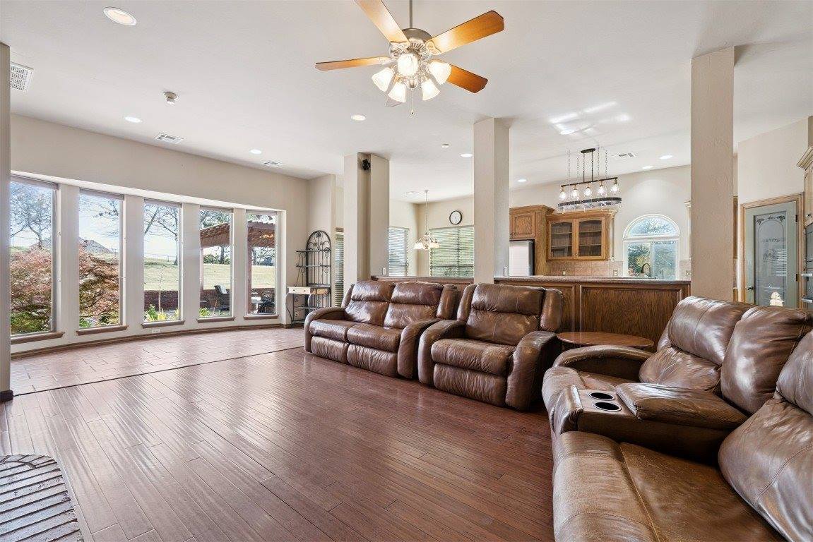 6796 Stone Valley Drive, Edmond, OK 73034