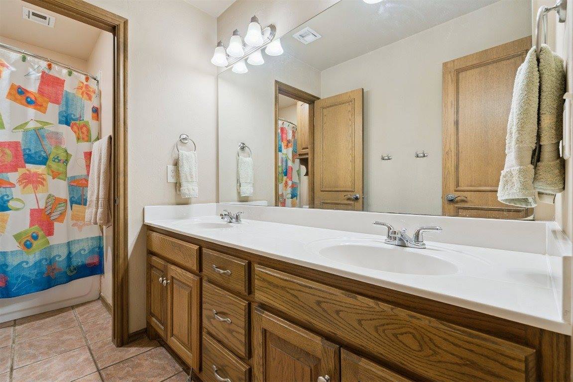 6796 Stone Valley Drive, Edmond, OK 73034