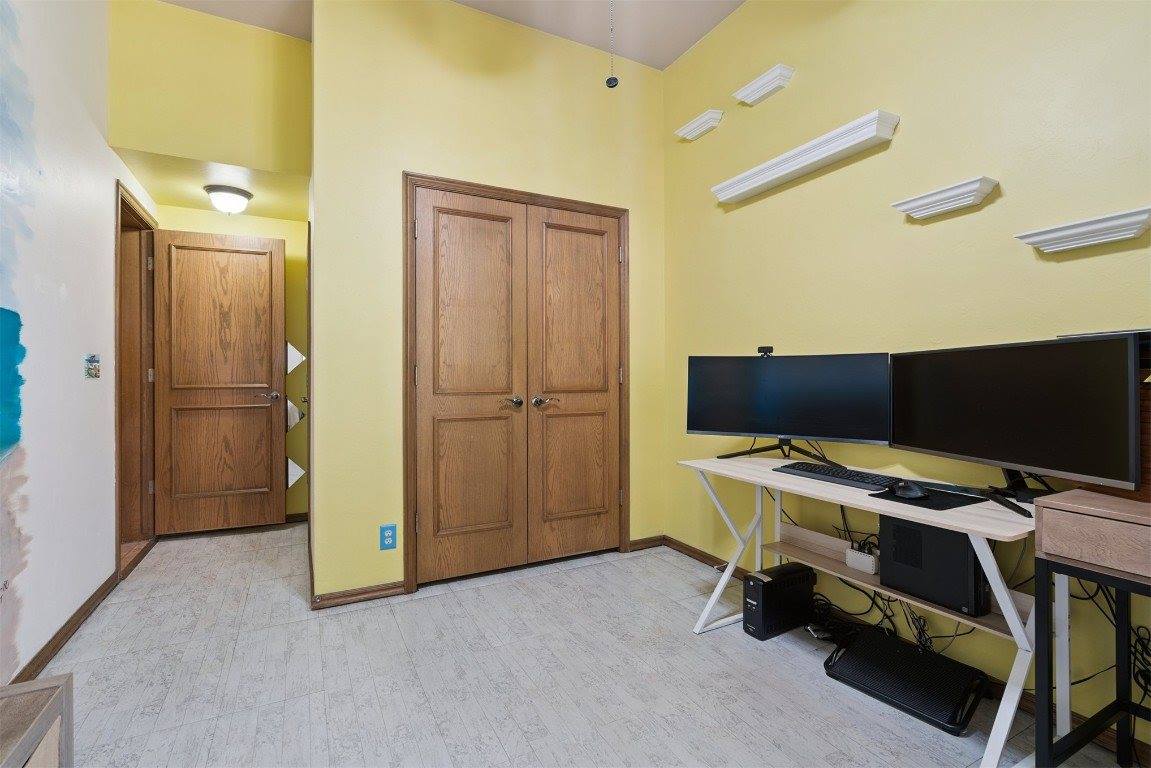 6796 Stone Valley Drive, Edmond, OK 73034