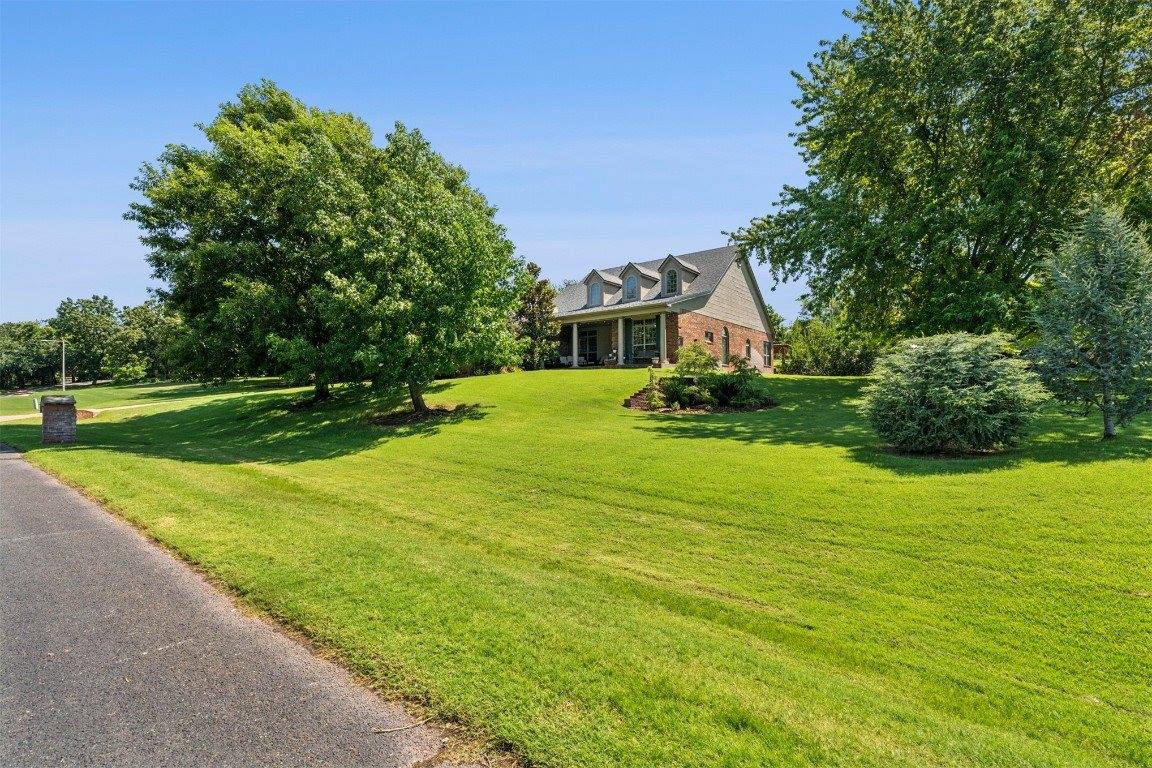 6796 Stone Valley Drive, Edmond, OK 73034