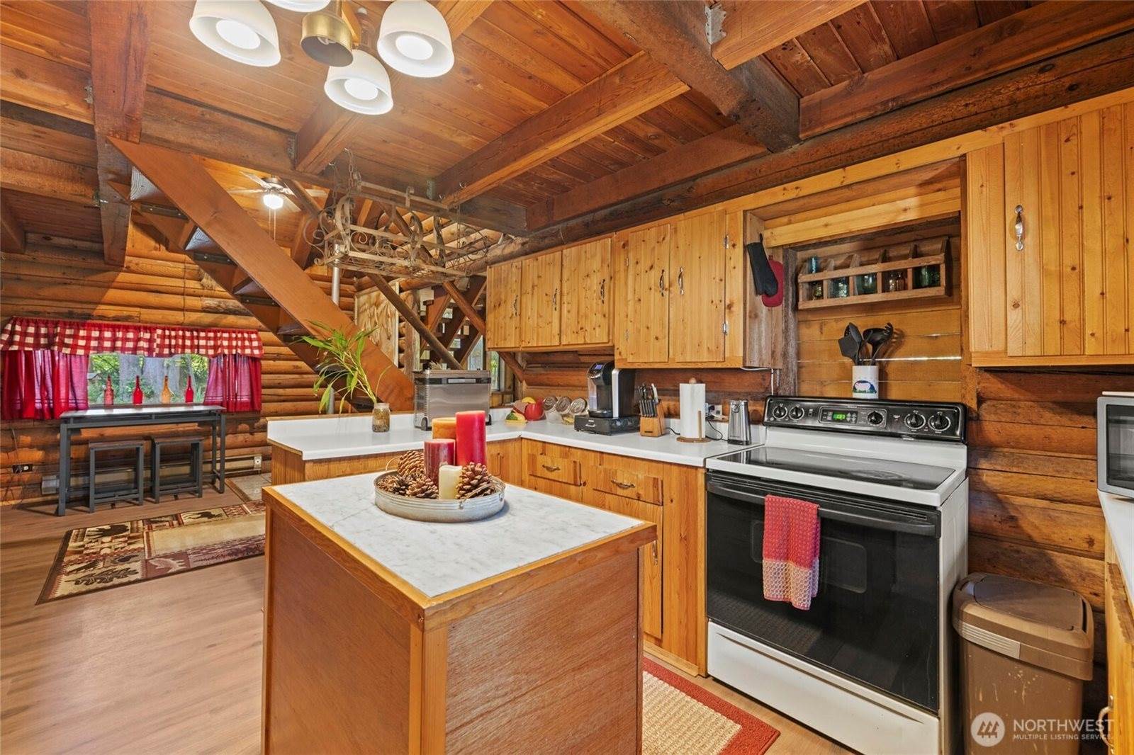 44682 Concrete Sauk Valley Road, Concrete, WA 98237