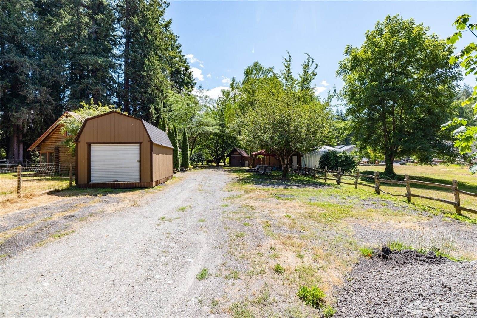 44682 Concrete Sauk Valley Road, Concrete, WA 98237