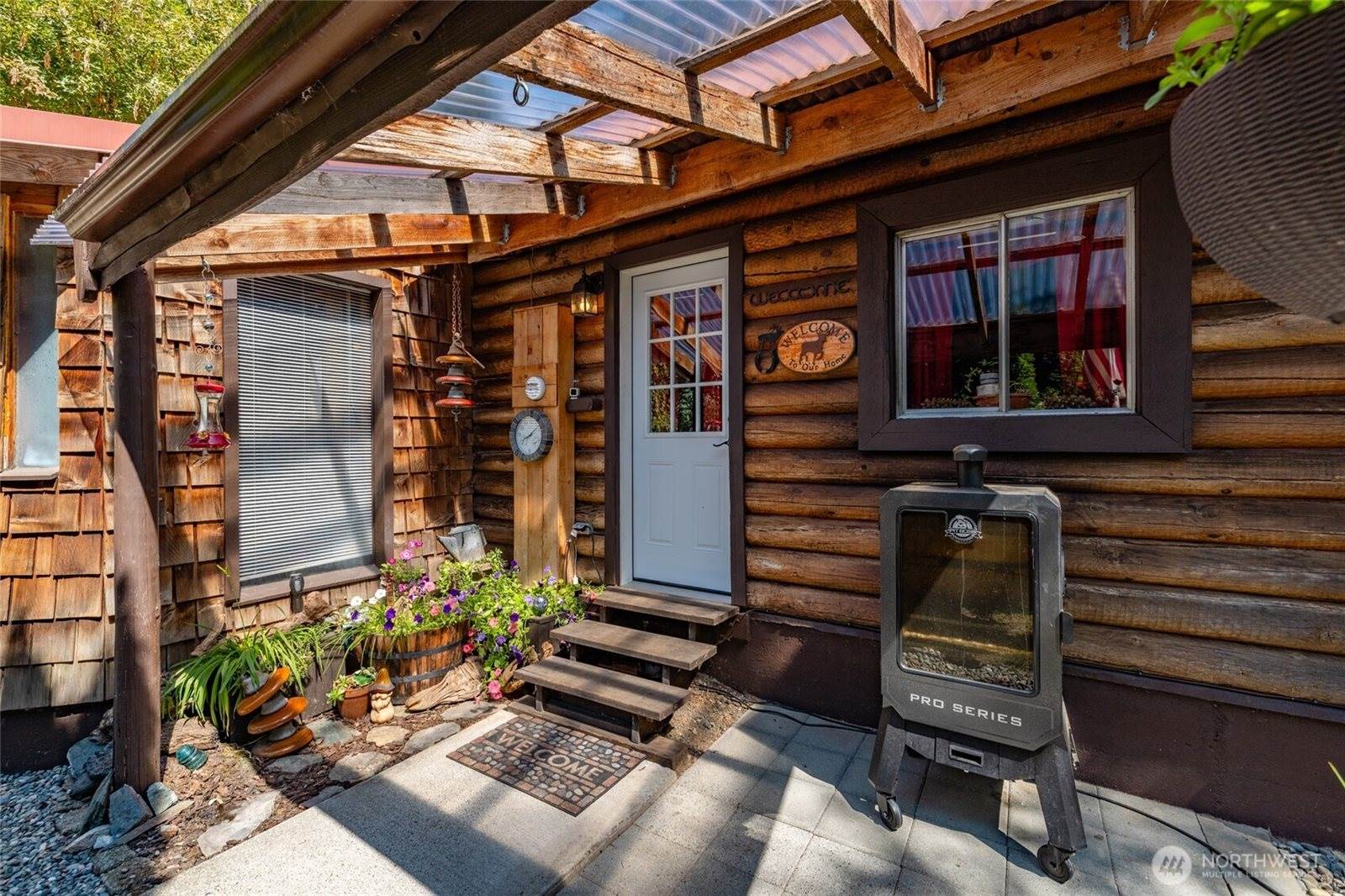 44682 Concrete Sauk Valley Road, Concrete, WA 98237