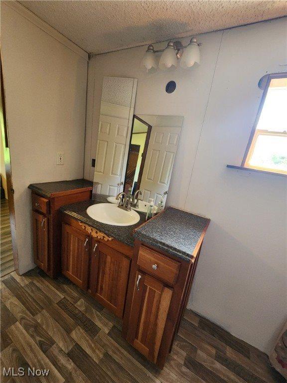 67660 East Lofland Road, Cambridge, OH 43725