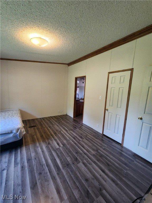 67660 East Lofland Road, Cambridge, OH 43725