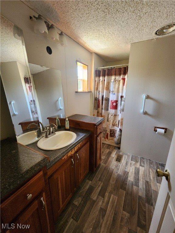 67660 East Lofland Road, Cambridge, OH 43725