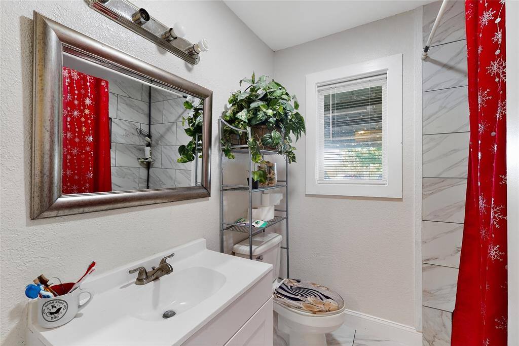 729 East Reno Road, Reno, TX 76020