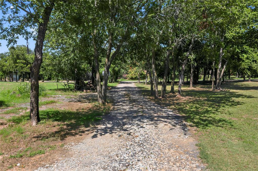 729 East Reno Road, Reno, TX 76020