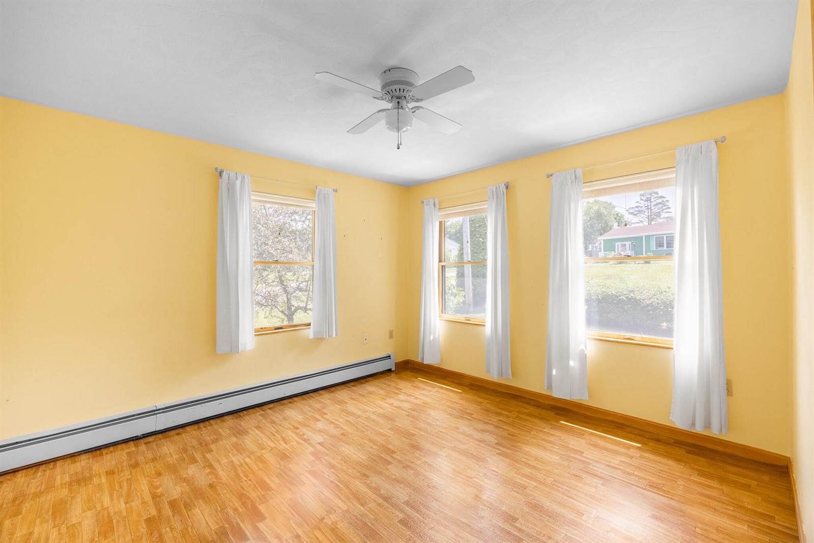 28 Park Avenue East, Brewer, ME 04412