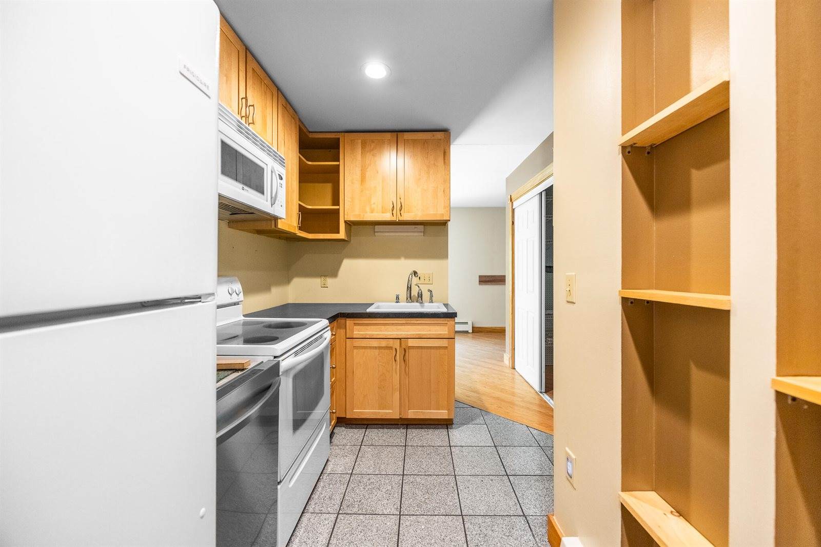 28 Park Avenue East, Brewer, ME 04412