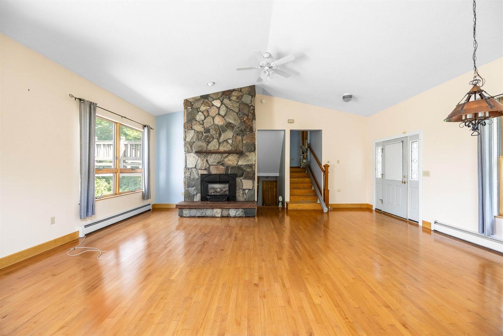 28 Park Avenue East, Brewer, ME 04412