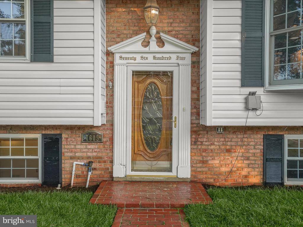 7605 Mccloud Court, Lorton, VA 22079