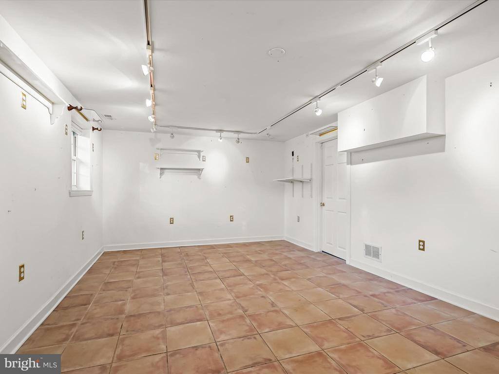 7605 Mccloud Court, Lorton, VA 22079