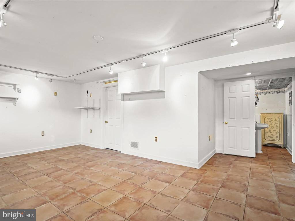 7605 Mccloud Court, Lorton, VA 22079