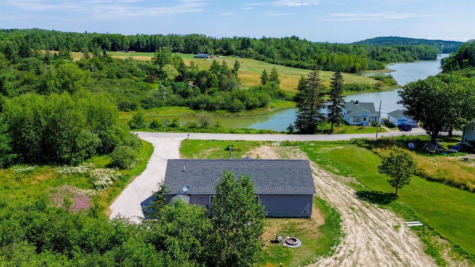 4 Hooper Lane, Machias, ME 04654