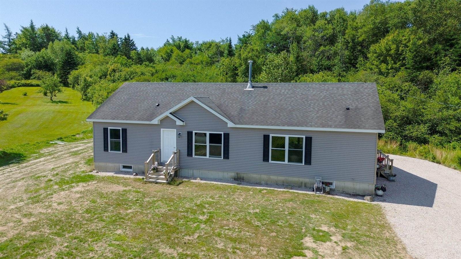 4 Hooper Lane, Machias, ME 04654