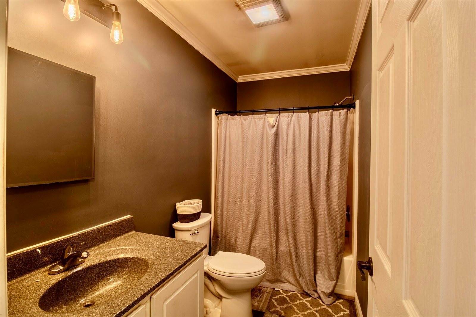 4 Hooper Lane, Machias, ME 04654