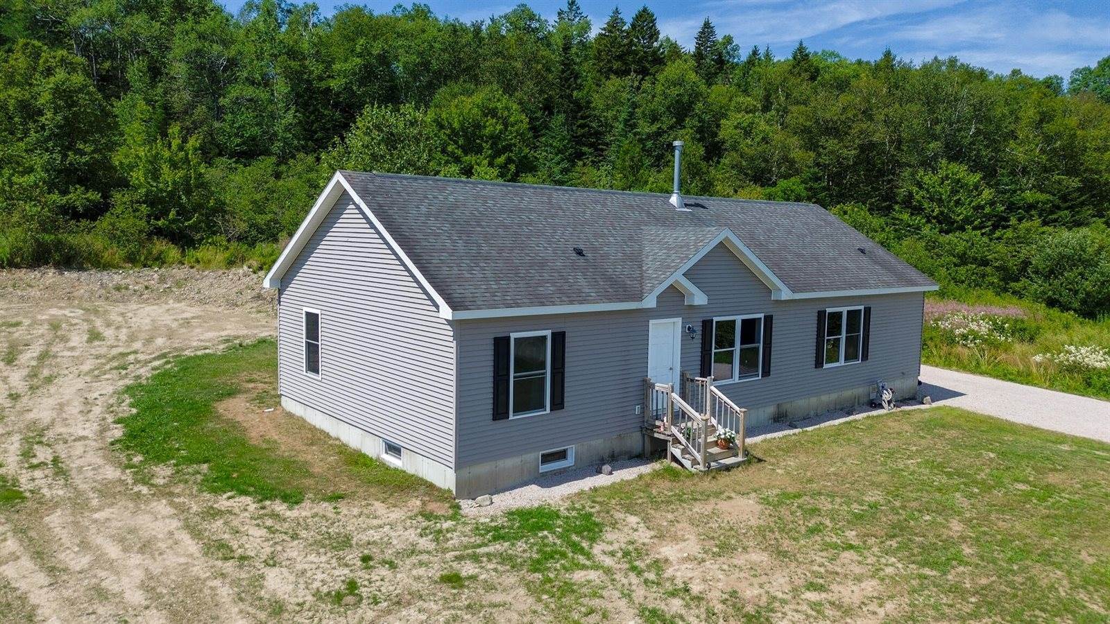 4 Hooper Lane, Machias, ME 04654