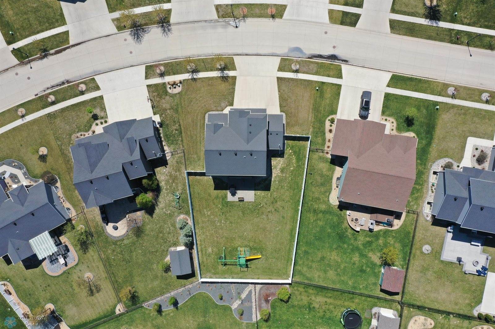 2842 McLeod Drive East, West Fargo, ND 58078