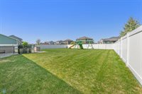 2842 McLeod Drive East, West Fargo, ND 58078