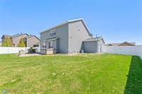 2842 McLeod Drive East, West Fargo, ND 58078