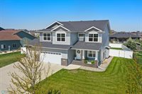 2842 McLeod Drive East, West Fargo, ND 58078