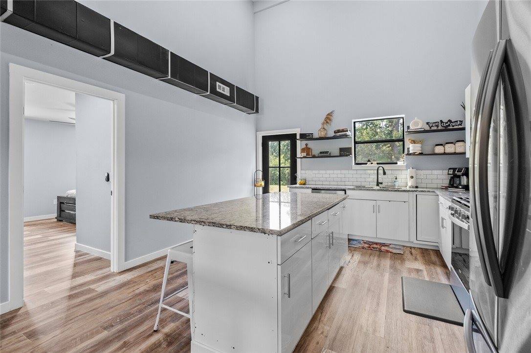 20684 Leonard Ranch Road, Gravette, AR 72736