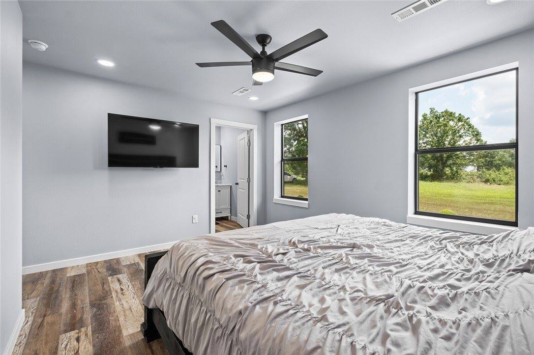 20684 Leonard Ranch Road, Gravette, AR 72736