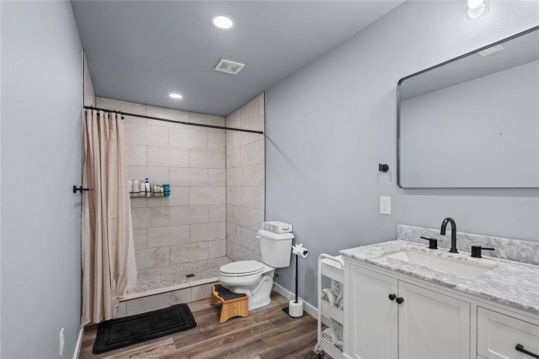 20684 Leonard Ranch Road, Gravette, AR 72736