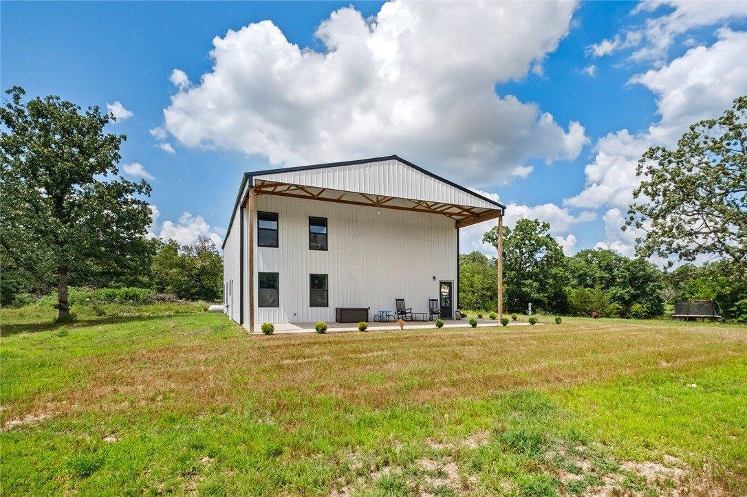 20684 Leonard Ranch Road, Gravette, AR 72736