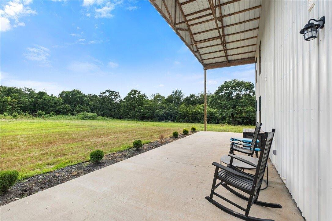 20684 Leonard Ranch Road, Gravette, AR 72736
