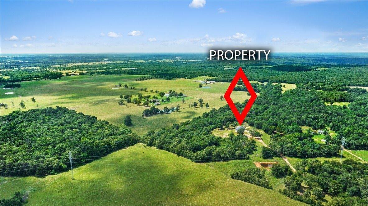 20684 Leonard Ranch Road, Gravette, AR 72736