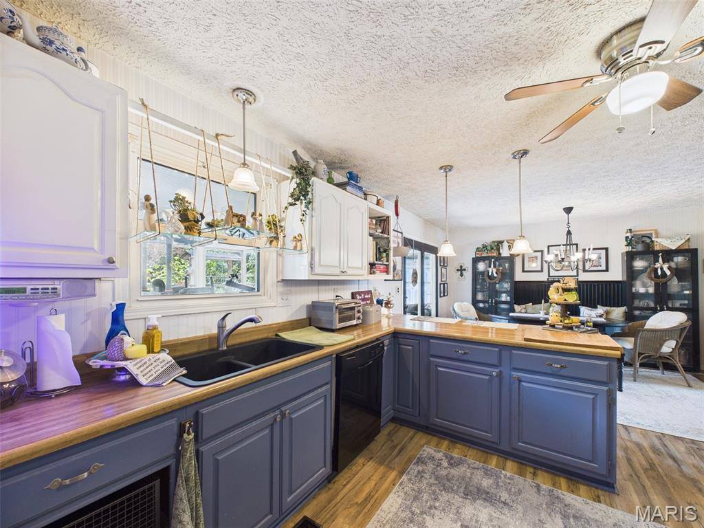 14490 Hilltop Road, Saint Robert, MO 65584