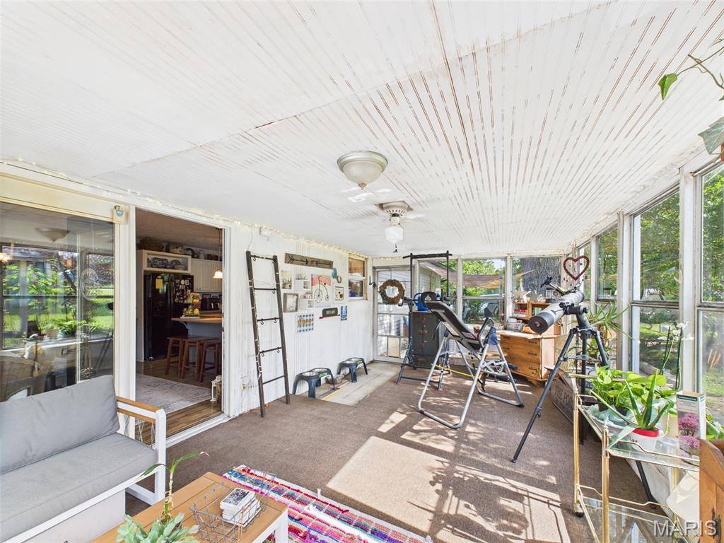 14490 Hilltop Road, Saint Robert, MO 65584