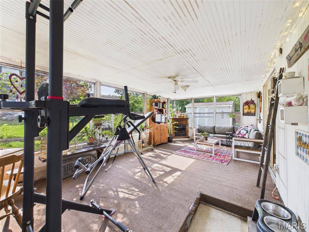 14490 Hilltop Road, Saint Robert, MO 65584