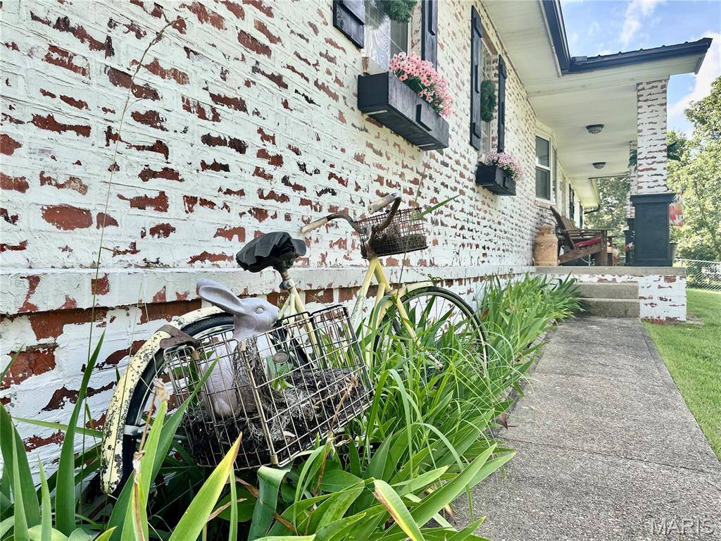 14490 Hilltop Road, Saint Robert, MO 65584