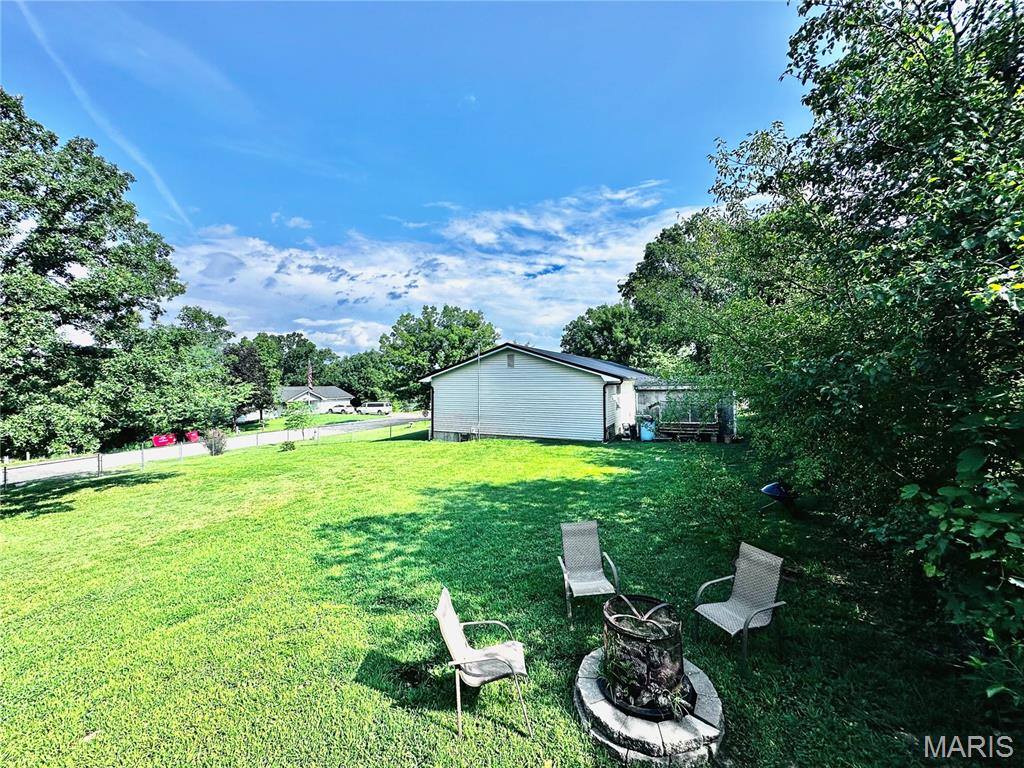 14490 Hilltop Road, Saint Robert, MO 65584