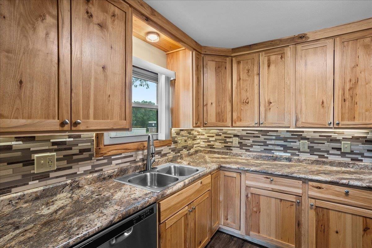 900 Sawyer Drive, Marshfield, WI 54449